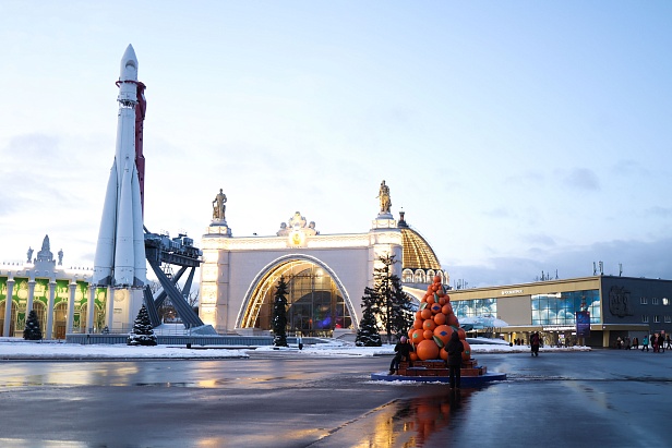 Ледяной аттракцион в новогодней Москве #ContentMarketing #Collab